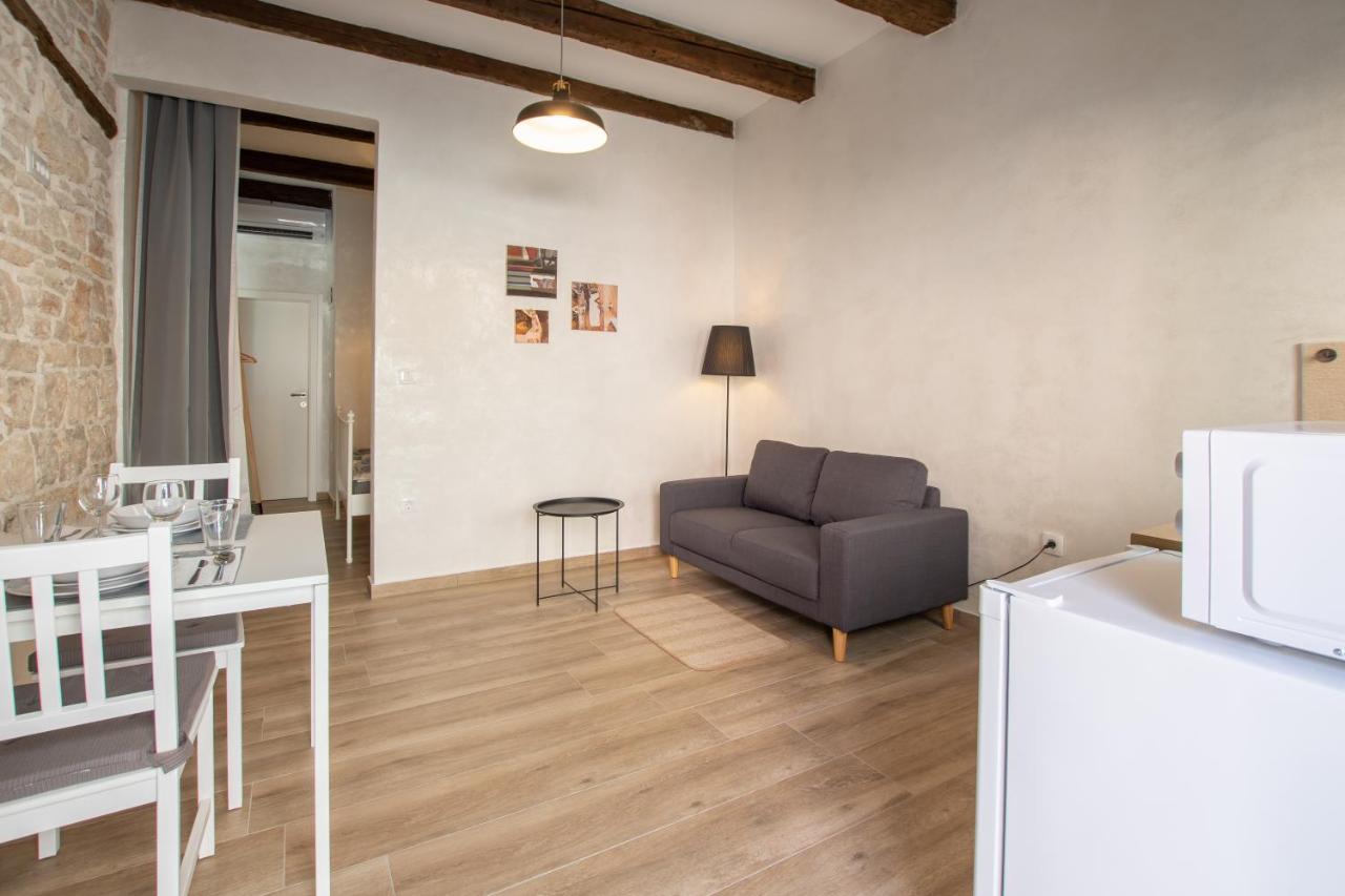Apartments Nesatcium 普拉 外观 照片